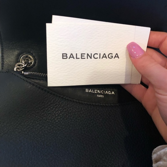 Balenciaga 
Everyday Large Chain Wallet - Picture 5 of 8
